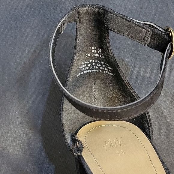 H&M SUEDE BLOCK HEEL ADJUSTABLE BUCKLE ANKLE STRAP WOMEN"S OPEN TOE SANDAL - Picture 13 of 13